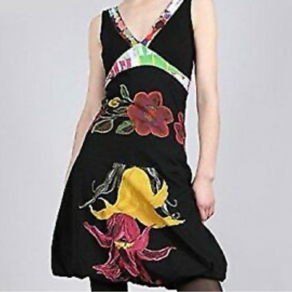 LG•DESIGUAL•Estrella floral dress! 👗